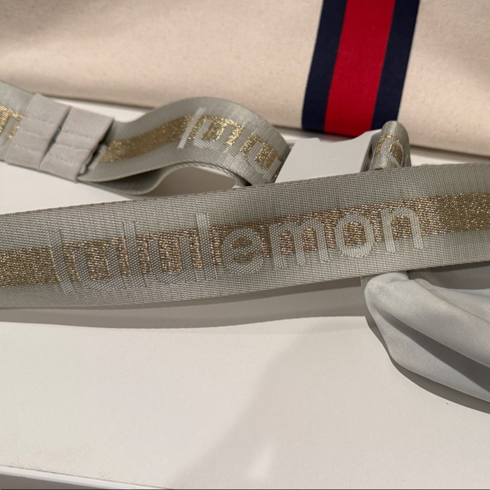Lululemon belt bag - Picture 2 of 3